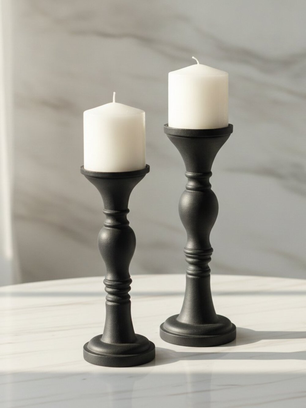 🚜🍒 Black Wooden Candle Holders with White Candles